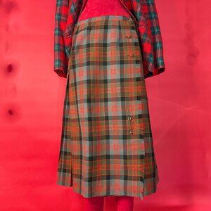 Vintage Wool Tartan Kilt Skirt + Safety Pin – Classic Holiday Plaid